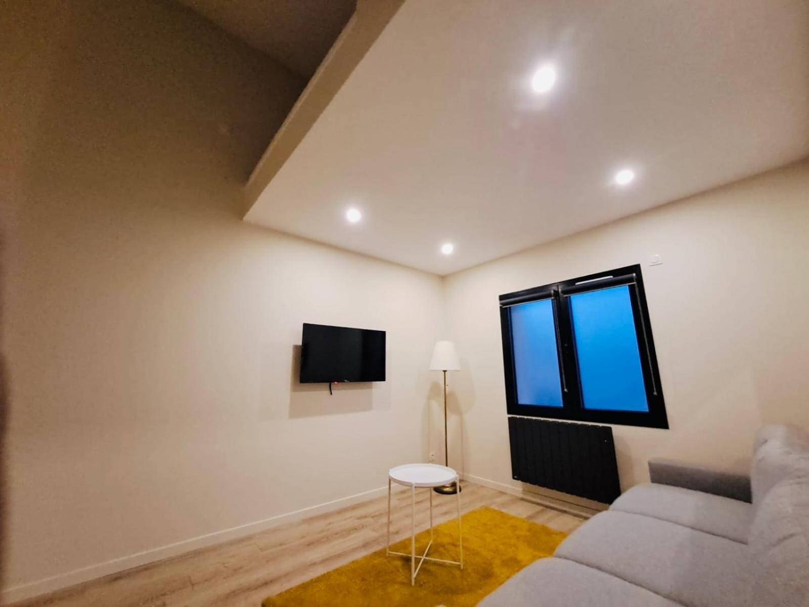 אורלי Studio Cosy Metro 14 Paris מראה חיצוני תמונה
