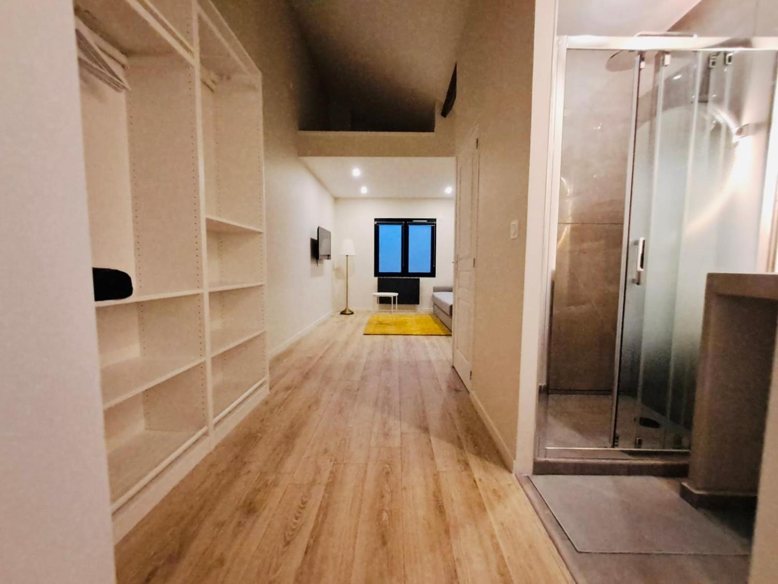 אורלי Studio Cosy Metro 14 Paris מראה חיצוני תמונה